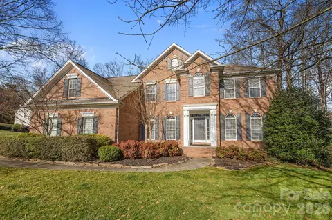 15494 Donnington Dr, Charlotte, NC 28277