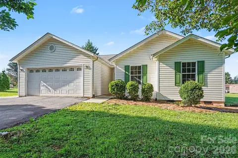 105 3rd Nw Ave NW, Hildebran, NC 28637