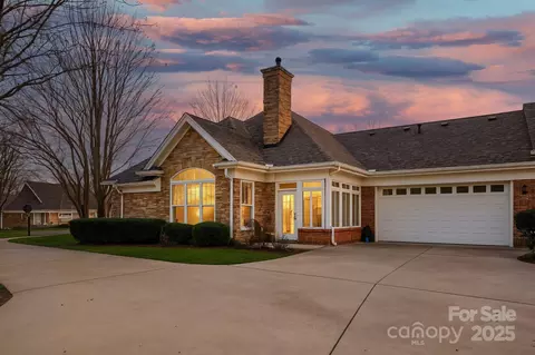 10831 Casetta Dr, Matthews, NC 28105