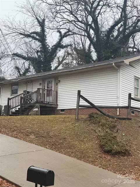 320 Te White Sr Dr, Albemarle, NC 28001