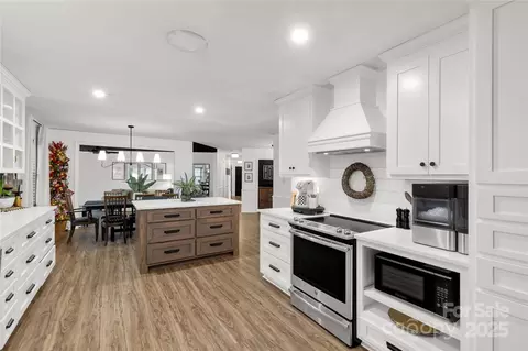 Kitchen - 2570 Pineview Dr, Lancaster, SC 29720 photo 3 of 3