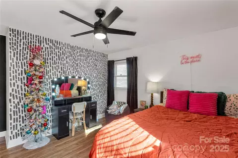 Bedroom - 2570 Pineview Dr, Lancaster, SC 29720 photo 4 of 6