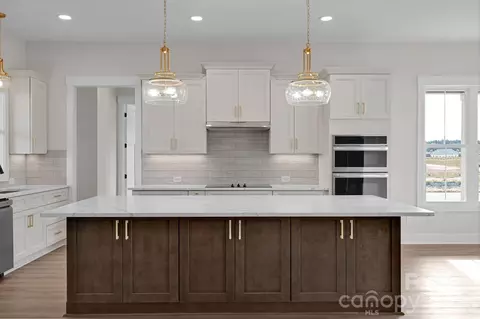 1091 Stonegate Dr, Salisbury, NC 28147