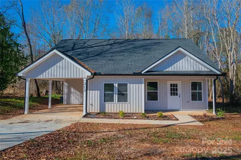 213 Mountain View St, Forest City, NC 28043