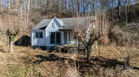 218 Cub Creek Rd, Bakersville, NC 28705
