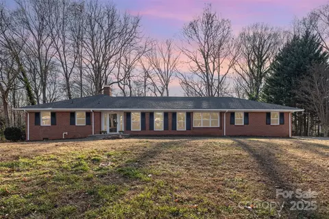 1210 Brookwood Dr, Shelby, NC 28150