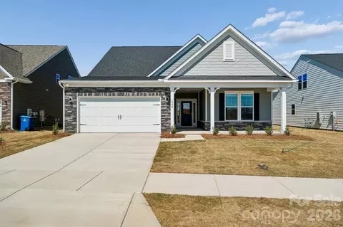 1080 Arundle Rd, Sherrills Ford, NC 28673