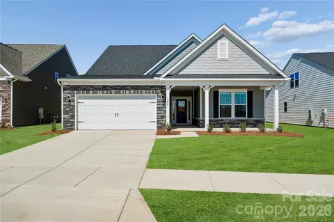1080 Arundle Rd, Sherrills Ford, NC 28673