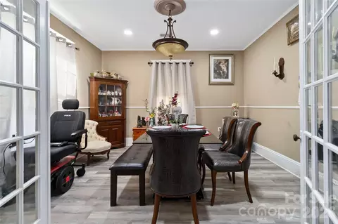 Dining - 224 E Steele St, Salisbury, NC 28144 photo 1 of 1