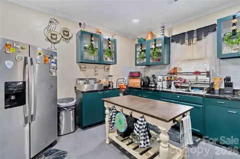 Kitchen - 224 E Steele St, Salisbury, NC 28144 photo 2 of 2