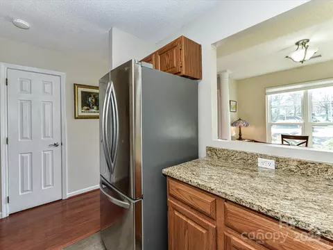Kitchen - 17541 Tuscany Ln, Cornelius, NC 28031 photo 3 of 3