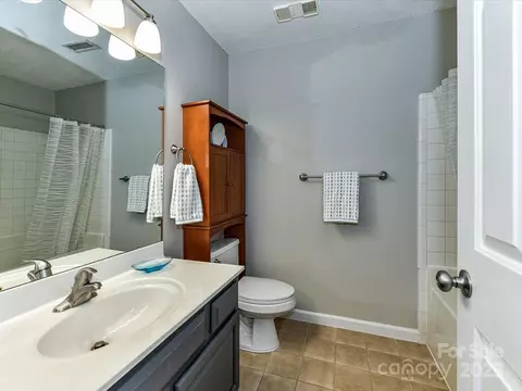 Bath - 17541 Tuscany Ln, Cornelius, NC 28031 photo 1 of 4