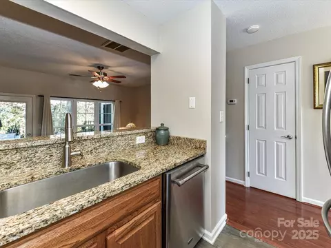 Kitchen - 17541 Tuscany Ln, Cornelius, NC 28031 photo 2 of 3