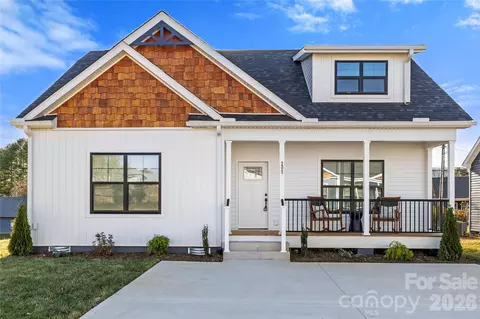 205 Southern Charm Rd, Arden, NC 28704