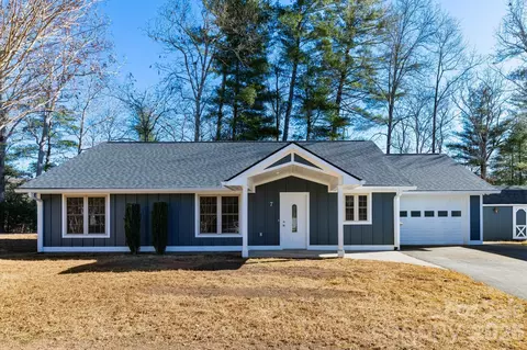 7 Mcgee Ridge Rd, Fairview, NC 28730