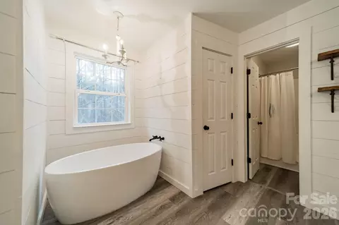 Bath - 1594 High Ridge Dr, Stanley, NC 28164 photo 4 of 4