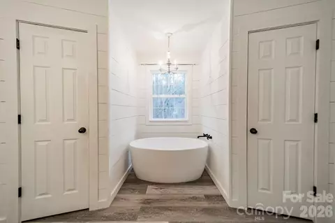Bath - 1594 High Ridge Dr, Stanley, NC 28164 photo 2 of 4
