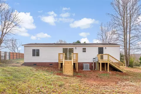 Exterior - 226 Muldoon Ln, Clover, SC 29710 photo 4 of 4