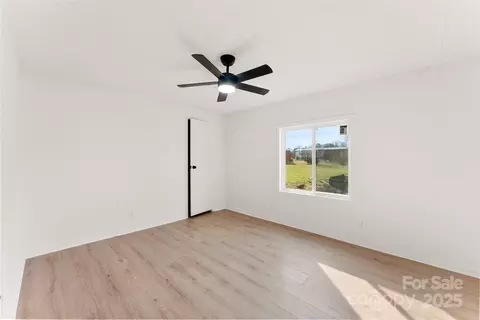 Bedroom - 226 Muldoon Ln, Clover, SC 29710 photo 2 of 3