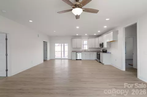 Living - 916 Fowler Rd, Monroe, NC 28110 photo 3 of 5