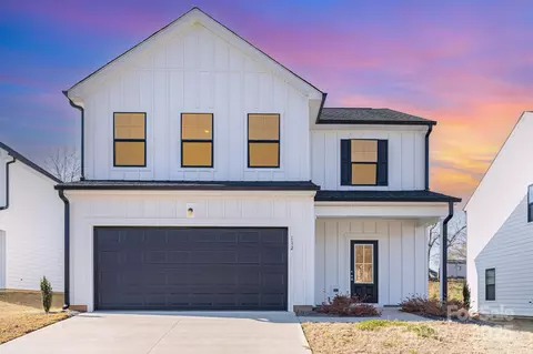 112 Silverwood Ct, Mooresville, NC 28115