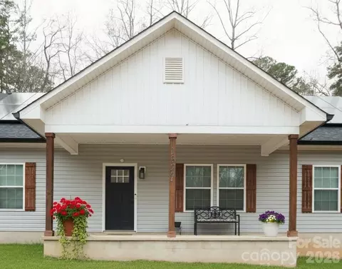 1329 Columbus St, Albemarle, NC 28001