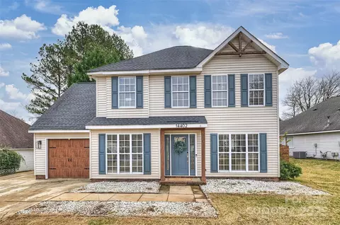 14402 Southbridge Forest Dr, Charlotte, NC 28273