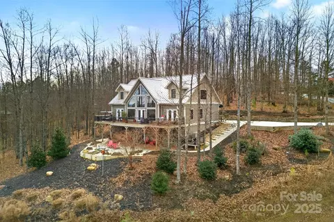 242 Lakeview Trl, Nebo, NC 28761