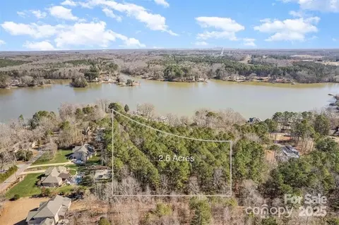 2810 Lakefront Dr, Belmont, NC 28012