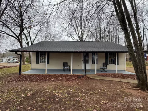 915 Reeves St, Salisbury, NC 28144
