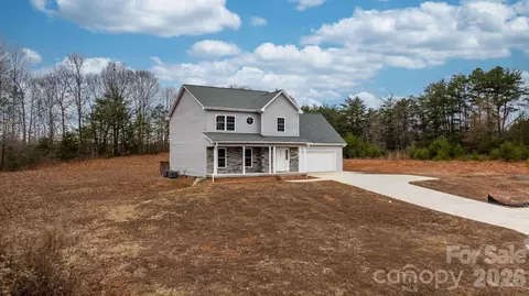 3723 Franklin Ct, Newton, NC 28658