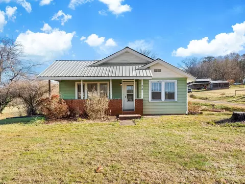 Exterior - 71 Lower Glady Fork Rd, Candler, NC 28715 photo 1 of 5