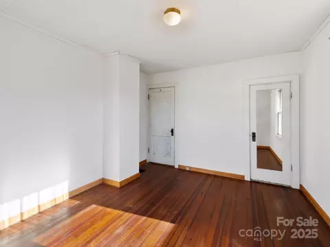 Bedroom - 71 Lower Glady Fork Rd, Candler, NC 28715 photo 2 of 4