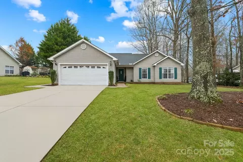 115 Springlake Dr, Troutman, NC 28166