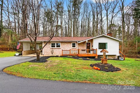 45 Due West Rd, Hendersonville, NC 28792