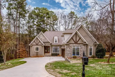 7957 Glen Abbey Cir, Stanley, NC 28164