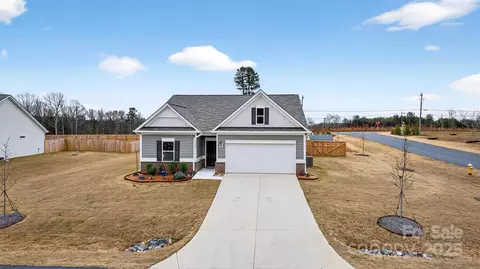 7563 Bridle Ct, Sherrills Ford, NC 28673