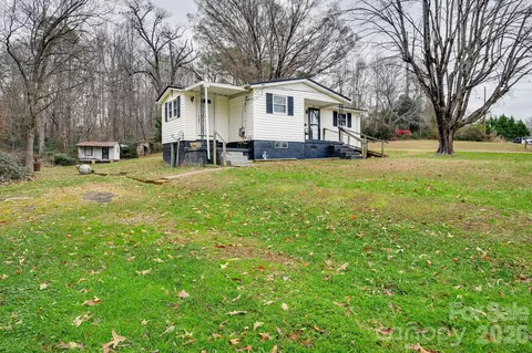 1510 1st Street Se Pl SE, Hickory, NC 28602