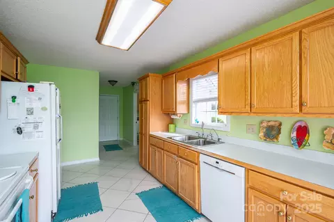Kitchen - 1611 Emmaus Walk, Conover, NC 28613 photo 2 of 2