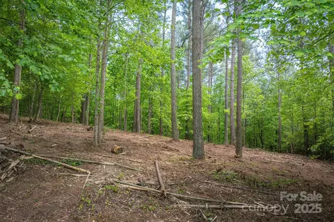 212 Harbor Ridge Dr, Connelly Springs, NC 28612