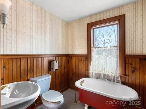 44 Bickford Ave, Tryon, NC 28782 photo 17