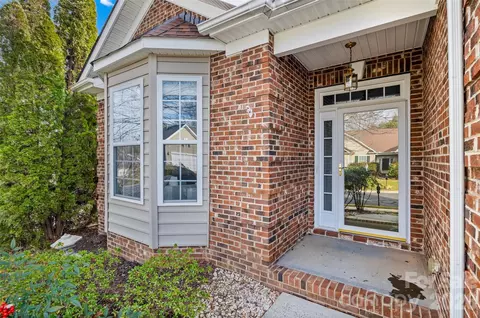 2332 Jade Ln, Fort Mill, SC 29708 photo 2