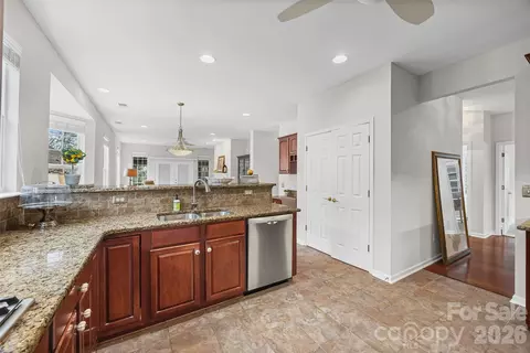 2332 Jade Ln, Fort Mill, SC 29708 photo 8