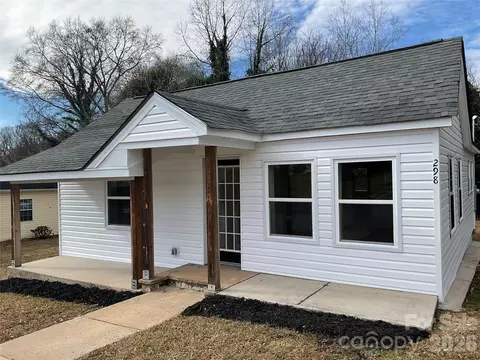 298 S Church St, Forest City, NC 28043