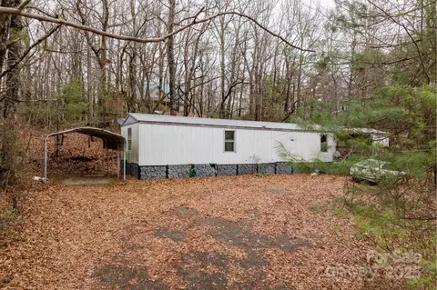 10 Bird Song Rd, Penrose, NC 28766