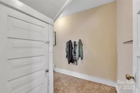 Entry Way - 528 Mitchell Ave, Salisbury, NC 28144 photo 1 of 2