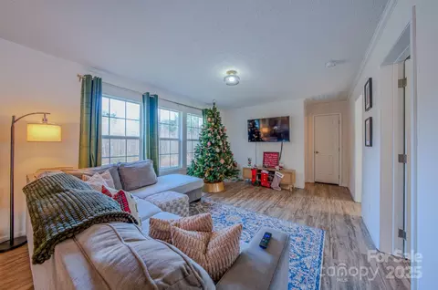 1471 Howard Gap Loop Rd, Flat Rock, NC 28731 photo 18