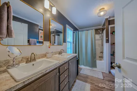 1471 Howard Gap Loop Rd, Flat Rock, NC 28731 photo 24