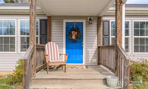 1471 Howard Gap Loop Rd, Flat Rock, NC 28731 photo 3