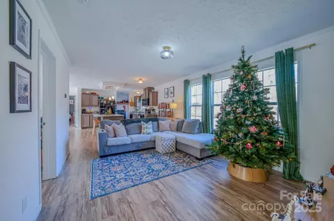 1471 Howard Gap Loop Rd, Flat Rock, NC 28731 photo 19